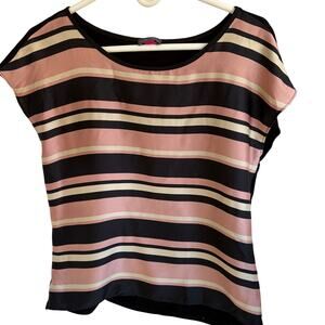Vince Camuto women’s cap sleeve top. Shell. Pink/black silky Flowy Size XS